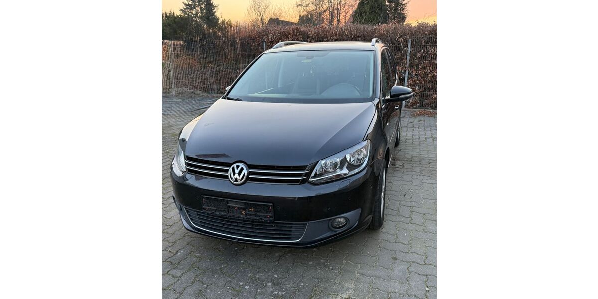 VW Touran 276.580 km 5.499 &euro; Lübeck 23554