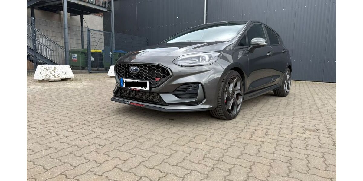 Ford Fiesta 50.000 km 19.700 &euro; Bad Schwartau 23611