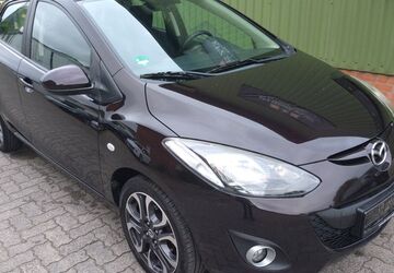 Mazda 2 123.930 km 5.650 &euro; Elmenhorst 23869