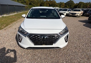 Hyundai IONIQ 339.000 km 8.999 &euro; Ratzeburg bei Hamburg 23909