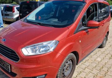 Ford Tourneo Courier 117.000 km 4.900 &euro; Lübeck 23560