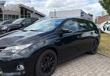 Toyota Auris 194.111 km 7.490 &euro; Bad Segeberg 23795