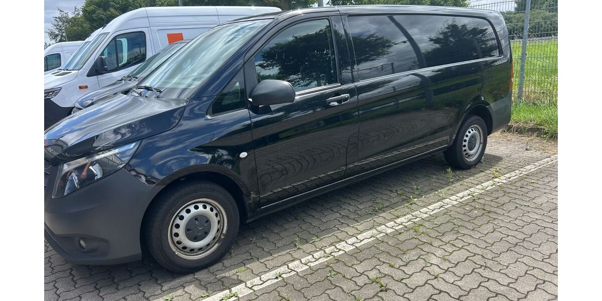 Mercedes-Benz Vito 216.850 km 15.400 &euro; Lübeck 23556