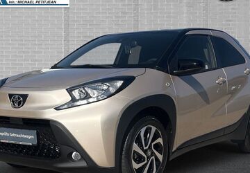 Toyota Aygo (X) 15.200 km 15.880 &euro; Lübeck 23566