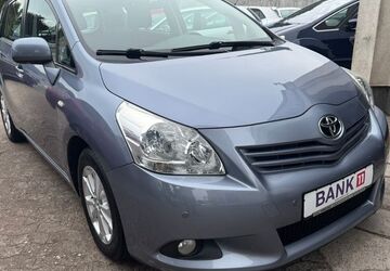 Toyota Verso 132.141 km 9.990 &euro; Lübeck 23556