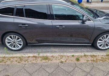 Ford Focus 116.819 km 15.900 &euro; Lübeck 23569