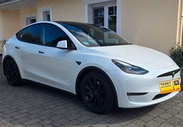 Tesla Model Y 63.000 km 36.999 &euro; Neversdorf 23816