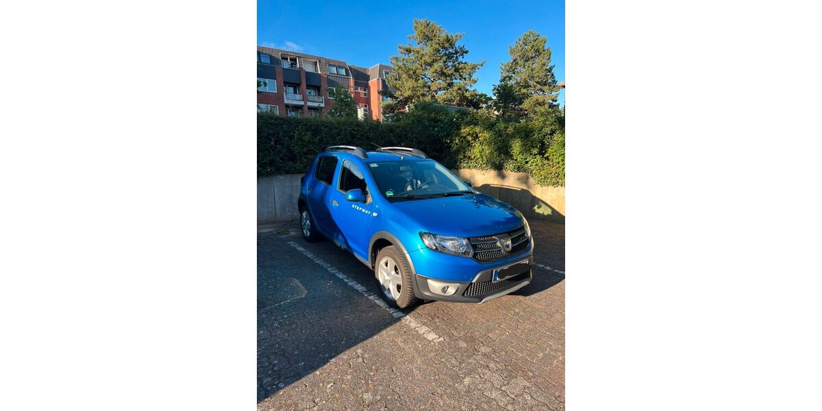 Dacia Sandero 75.000 km 6.999 &euro; Lübeck 23558