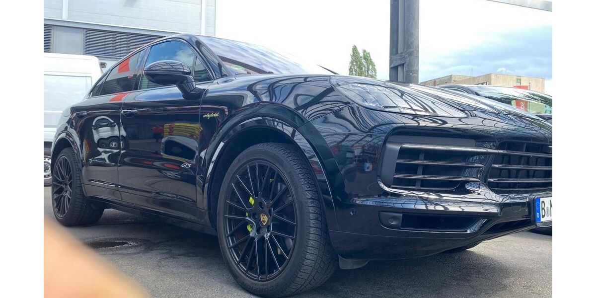 Porsche Cayenne 69.000 km 68.000 &euro; Lübeck 23552