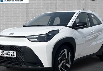 Toyota Aygo (X) 2.004 km 22.590 &euro; Lübeck 23566