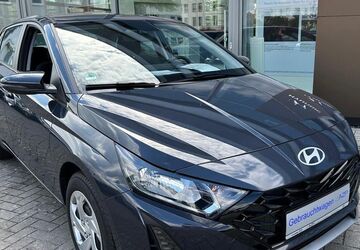Hyundai i20 7.912 km 18.280 &euro; Lübeck 23562